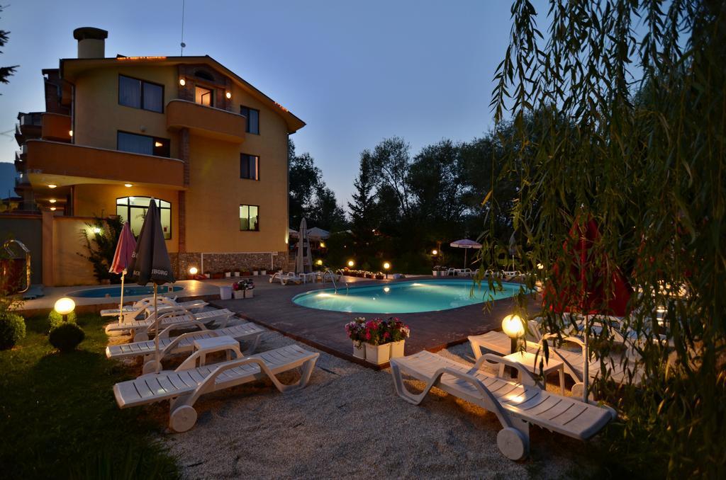 Family Hotel IV Velingrad Exterior photo